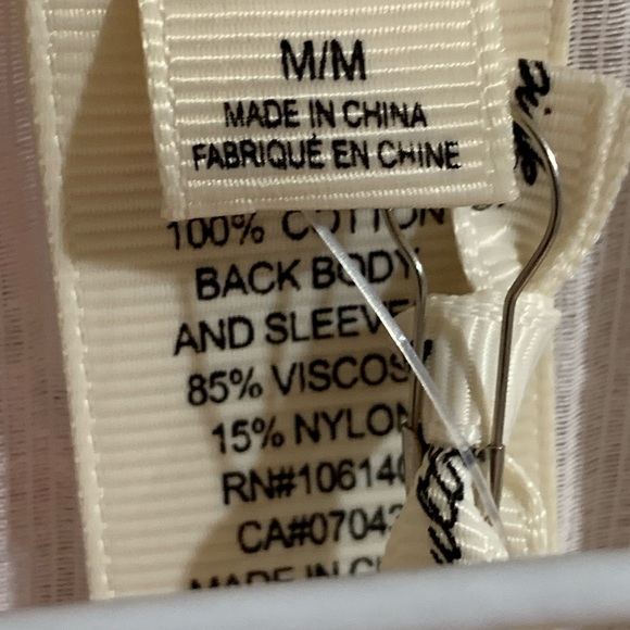 Ultra Pink blouse - Picture 4 of 4